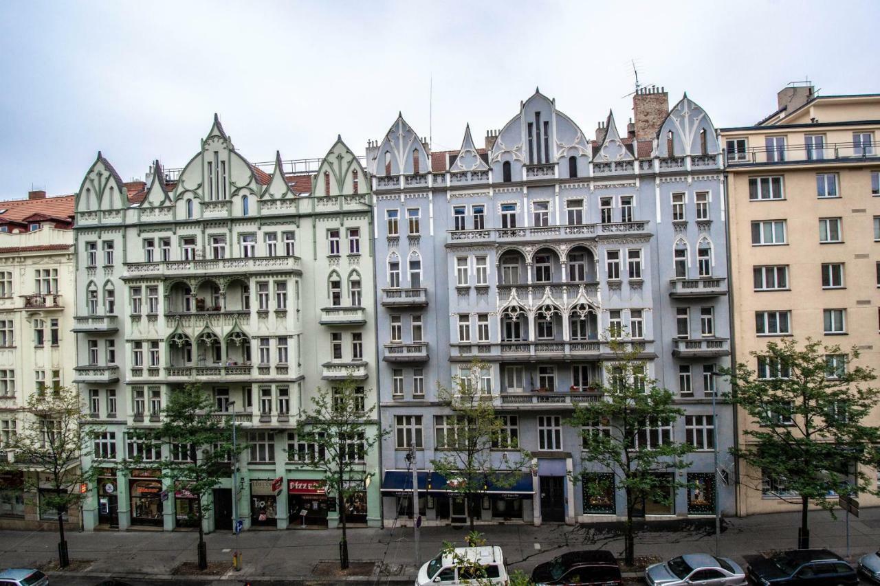 Pastel Art Deco 3Bdr Ruterra Apt Prague Exterior photo