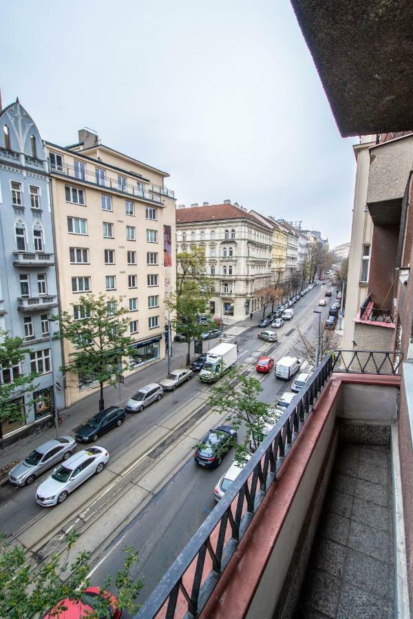Pastel Art Deco 3Bdr Ruterra Apt Prague Exterior photo